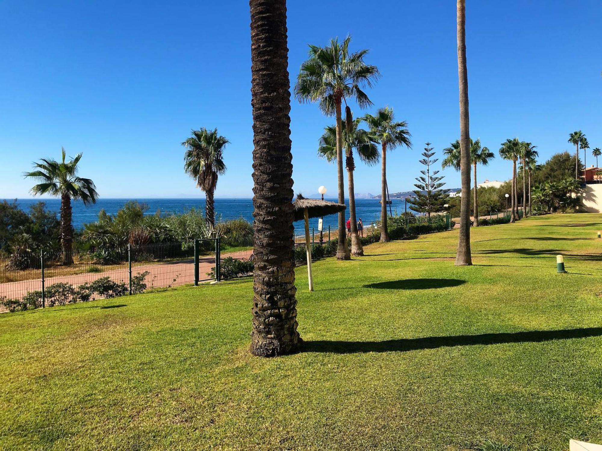 Apartments Bermuda Beach 에스테포나 외부 사진