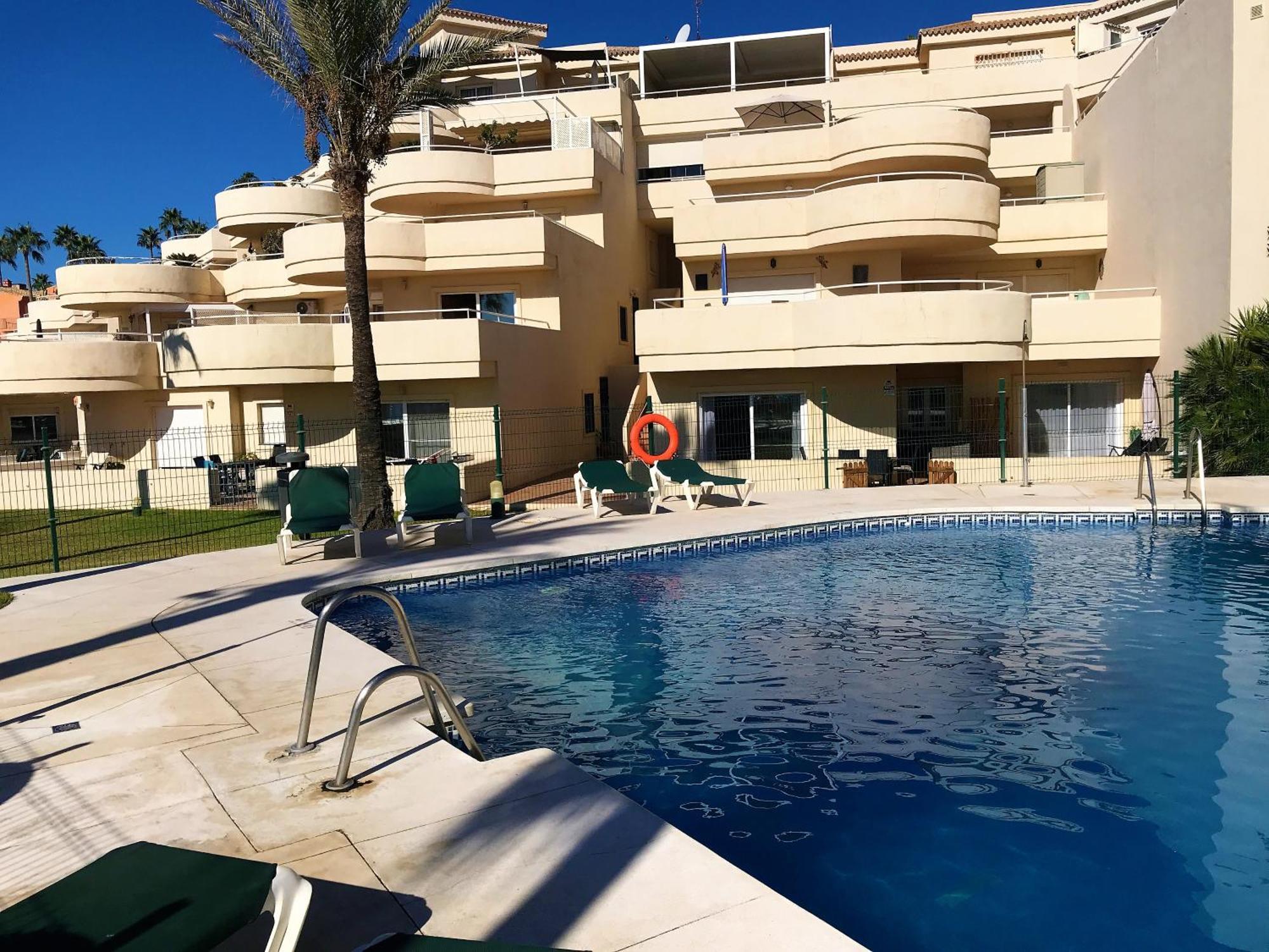 Apartments Bermuda Beach 에스테포나 외부 사진