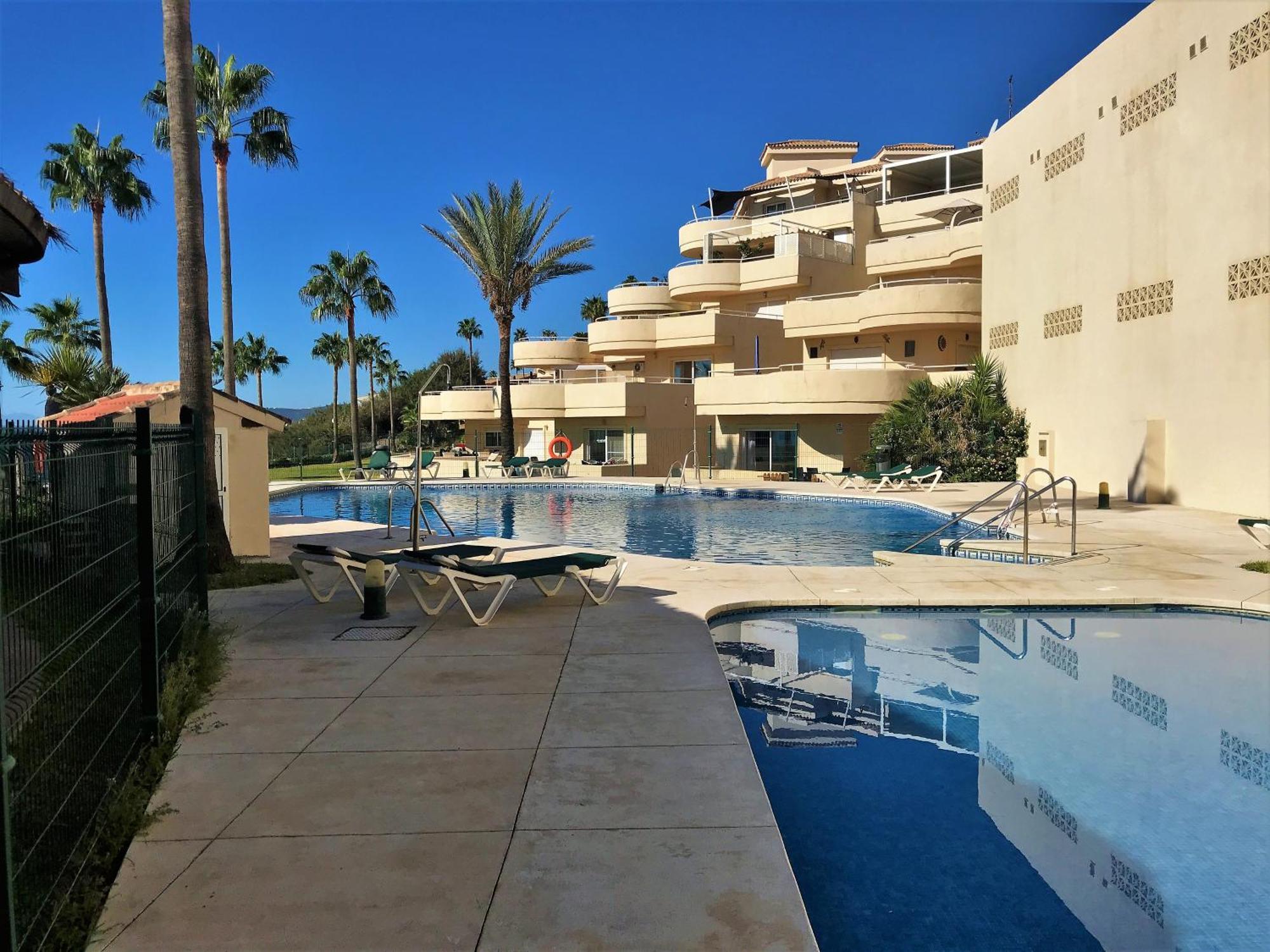 Apartments Bermuda Beach 에스테포나 외부 사진